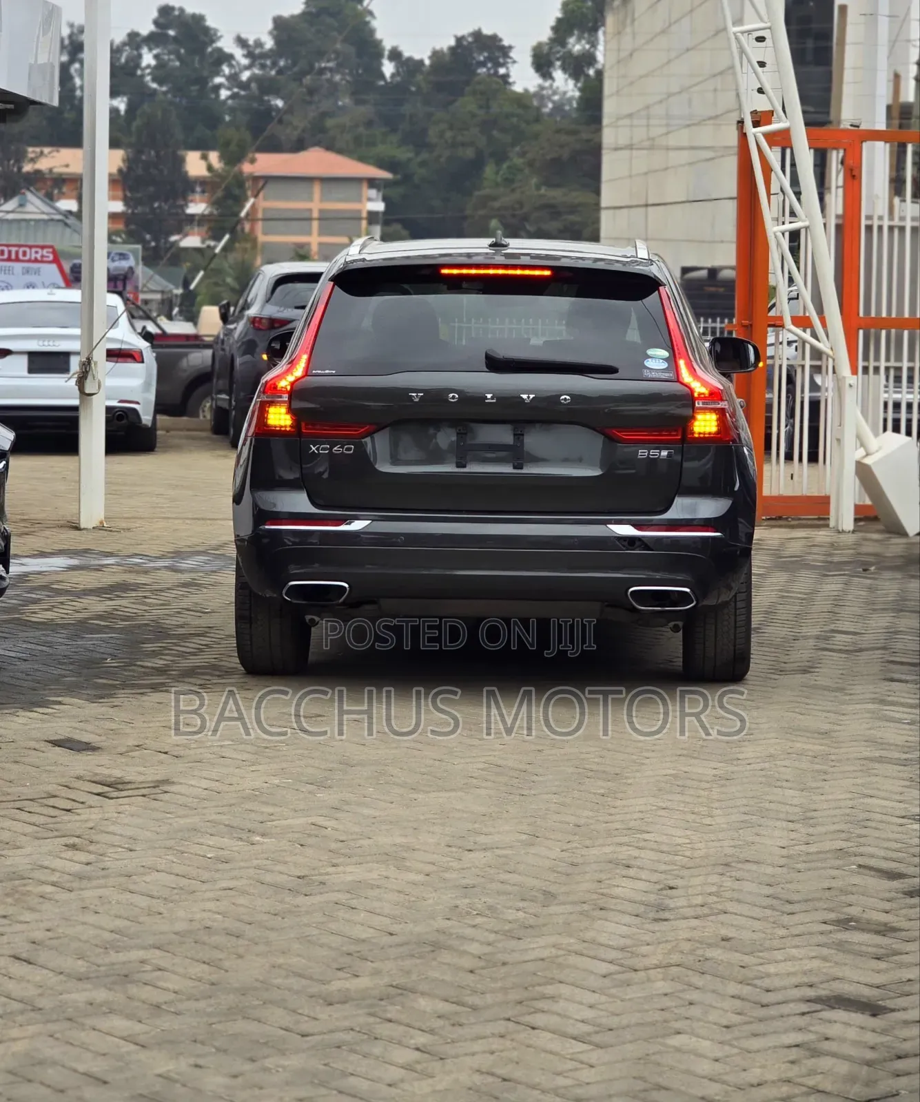 Volvo XC60 2021 Gray