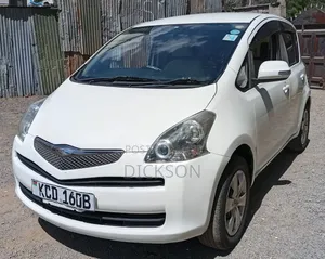 Toyota Ractis 2009 White