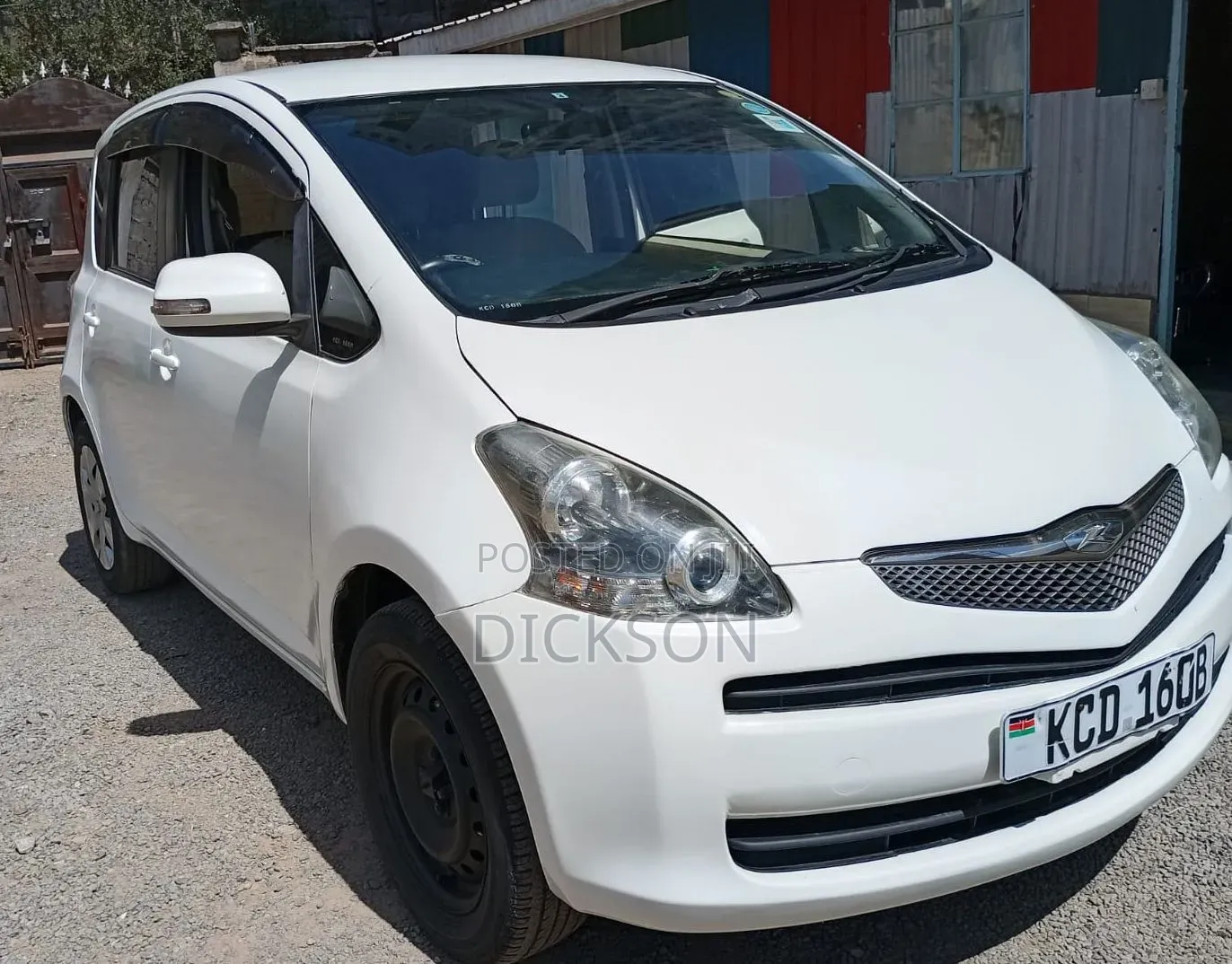 Toyota Ractis 2009 White