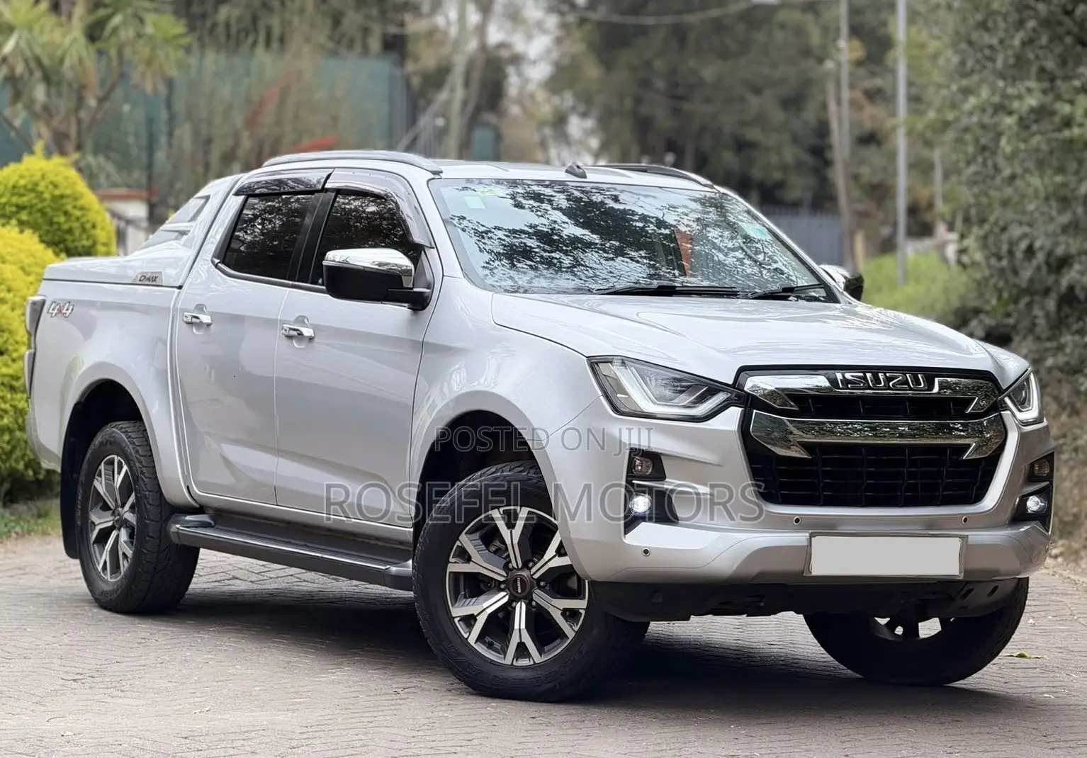 Isuzu D-MAX 2022 Silver