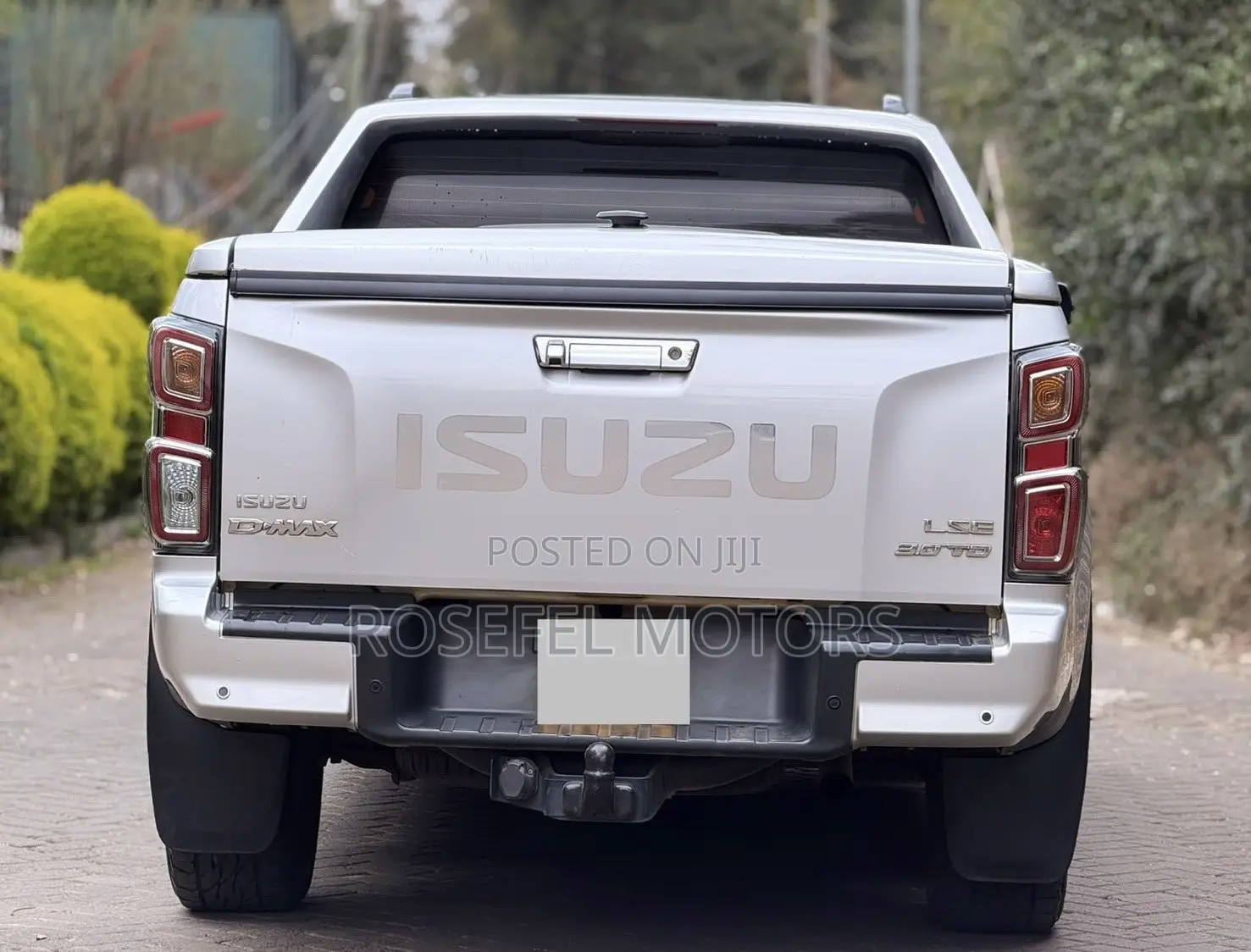 Isuzu D-MAX 2022 Silver