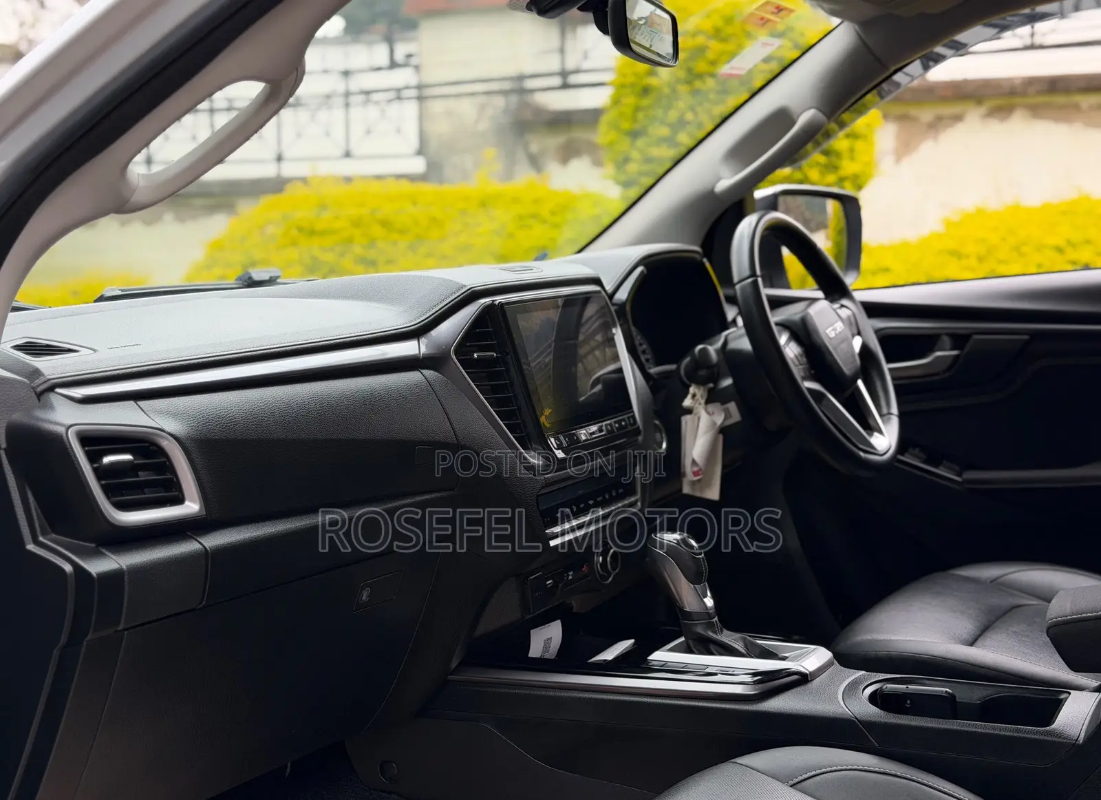 Isuzu D-MAX 2022 Silver
