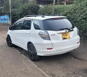 Honda Shuttle 2015 White