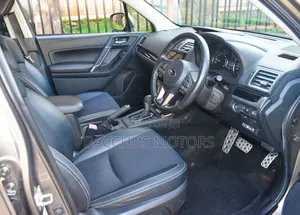 Subaru Forester 2017 Gray