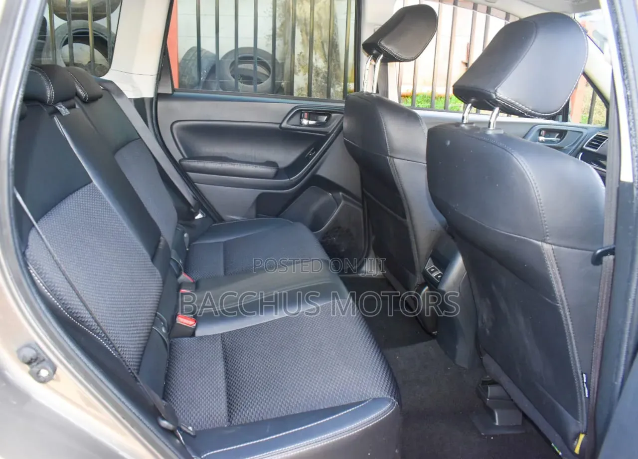Subaru Forester 2017 Gray