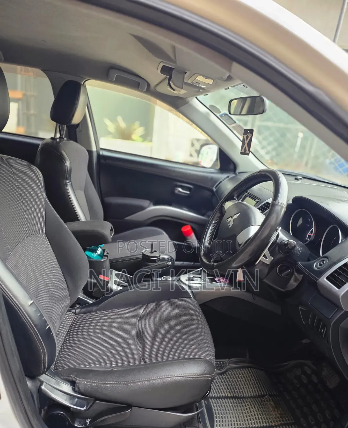 Mitsubishi Outlander 2012 Pearl