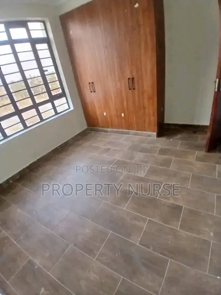 3bdrm Duplex in Gateway Mall Area for rent