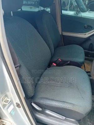 Toyota Vitz 2006 Silver