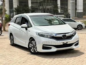 Honda Fit Shuttle 2018 Pearl
