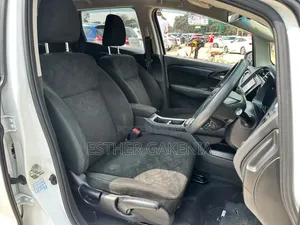 Honda Fit Shuttle 2018 Pearl