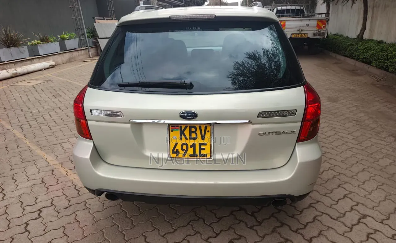 Subaru Outback 2006 Gold