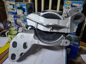 Cx-5 Right Engine Mounting Petrol