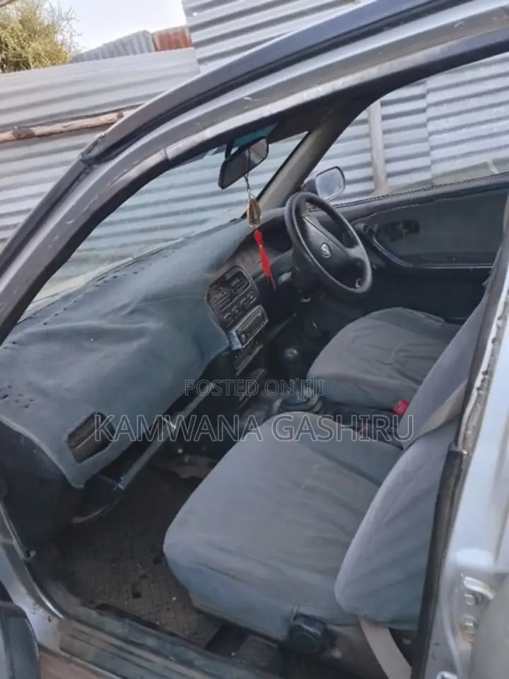 Nissan Primera 2012 Gray