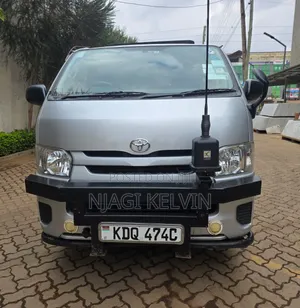 Toyota HiAce 2017 Silver