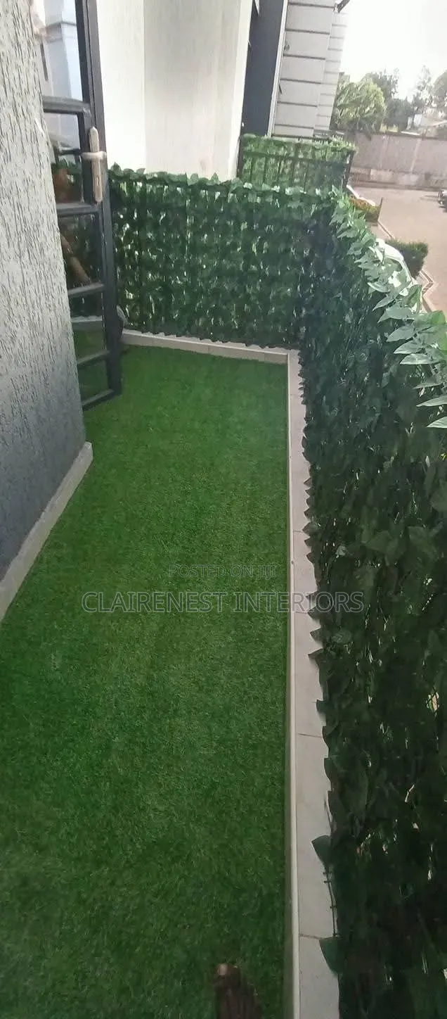 Give Your Compound a Fresh Green Transformation With Artificial Fence