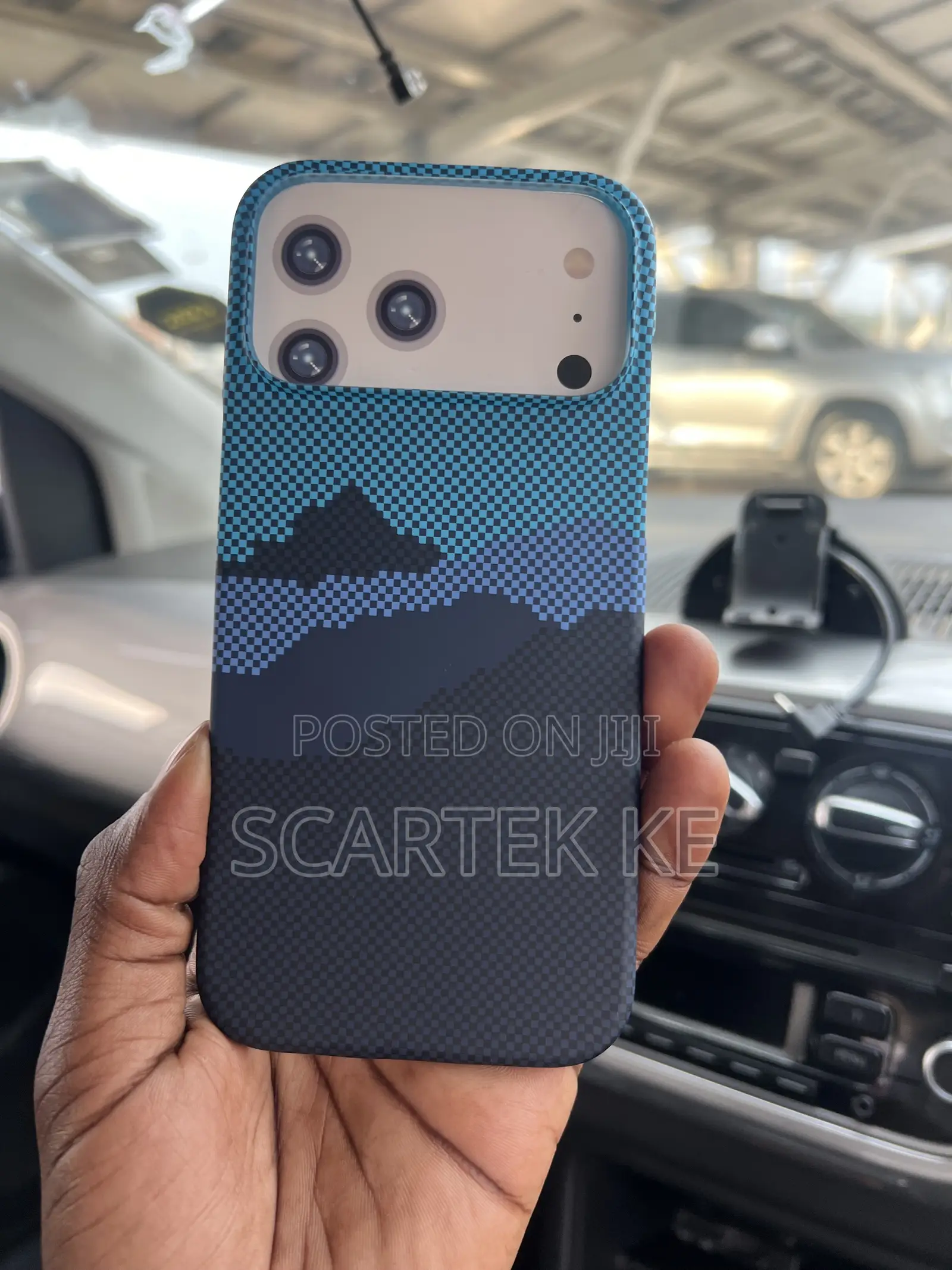 Carbon Fibre Tribal Cover iPhone 17-Pro Max