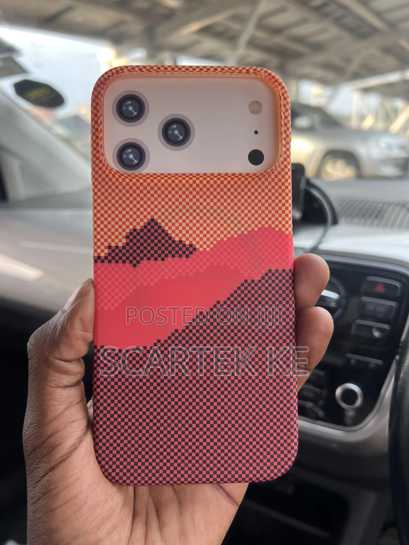 Carbon Fibre Tribal Cover iPhone 17-Pro Max