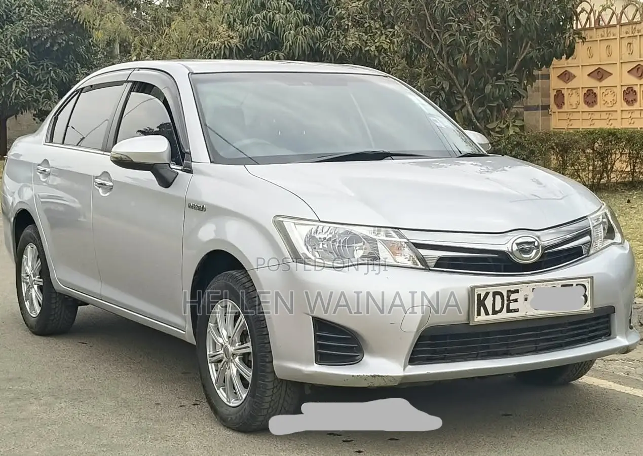 Toyota Axio 2014 Silver