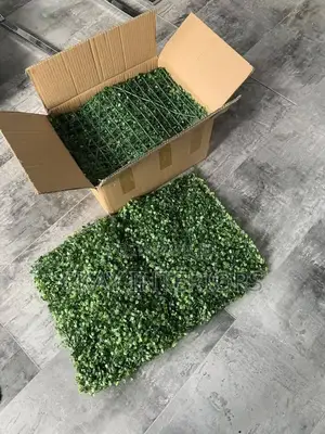 Make Your Space Feel Secluded and Serene With Boxwood Panels