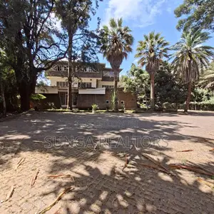 Commercial Property for Let in Muthangari Drive