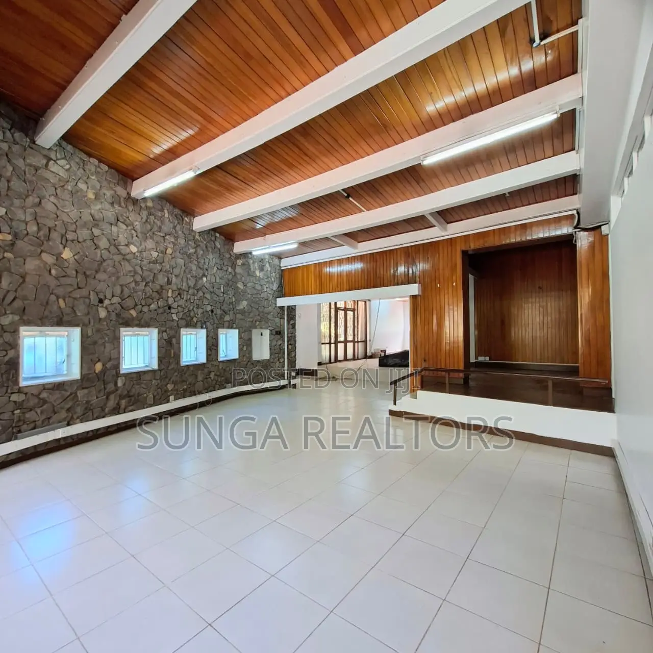 Commercial Property for Let in Muthangari Drive