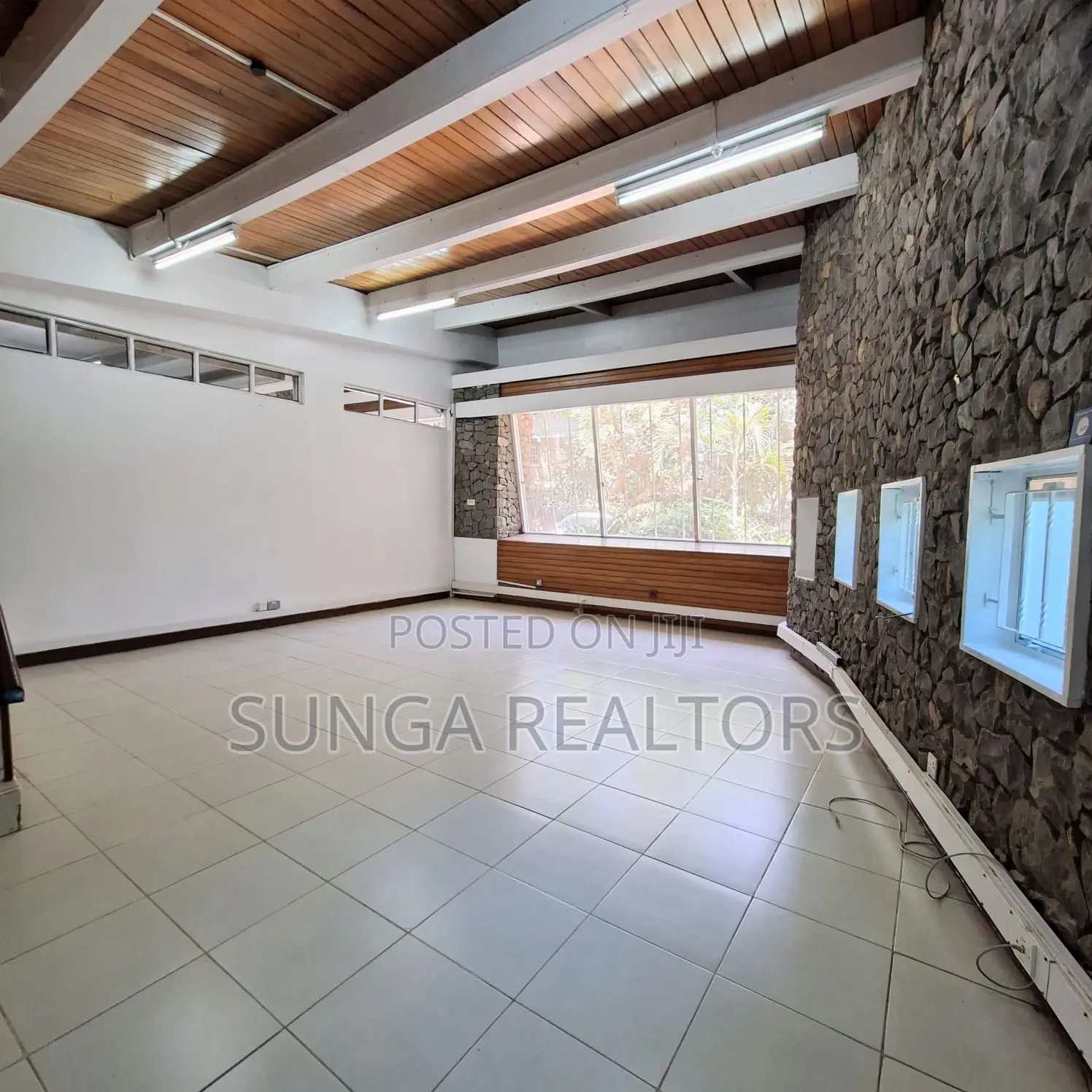 Commercial Property for Let in Muthangari Drive
