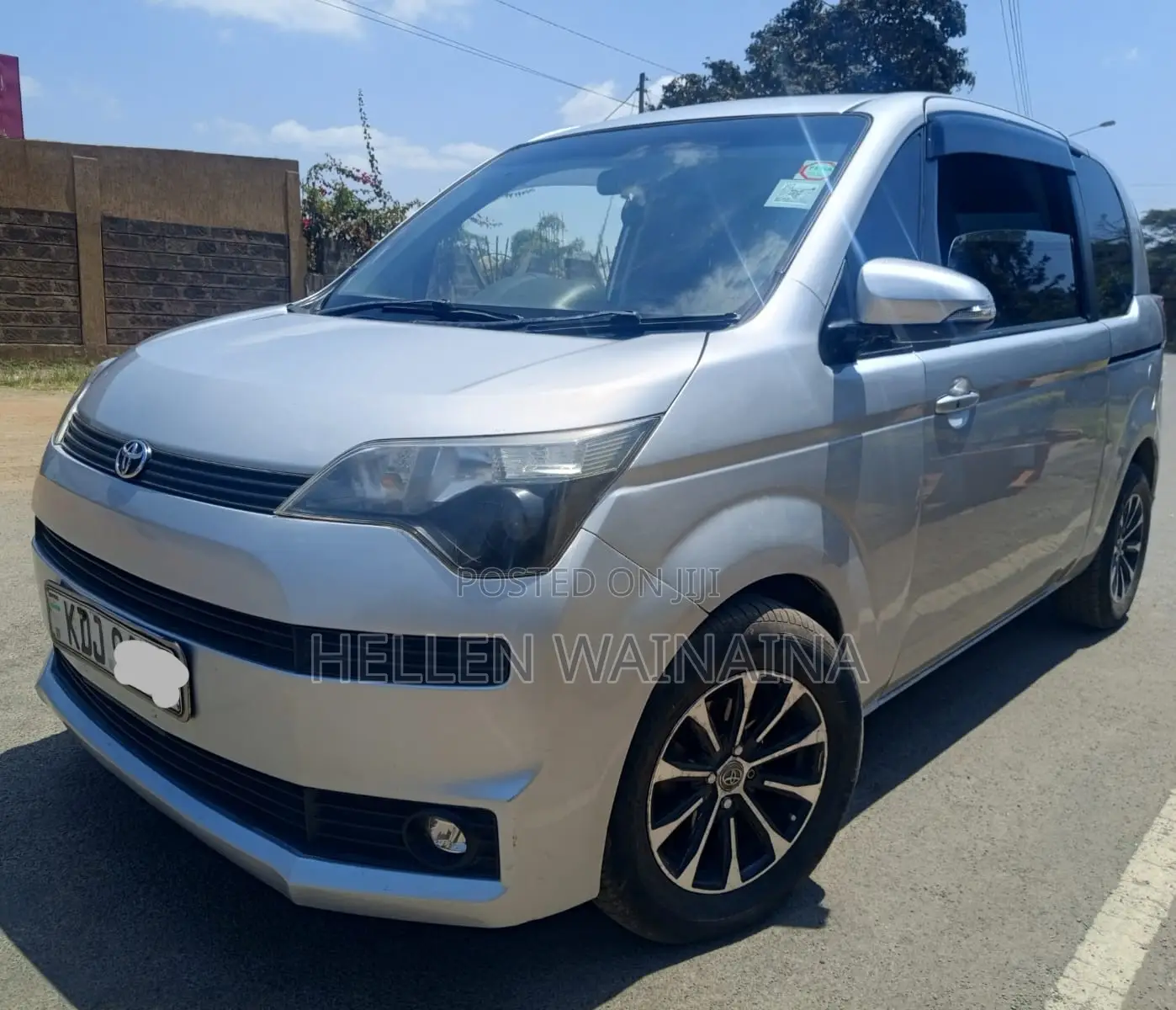 Toyota Spade 2015 Silver