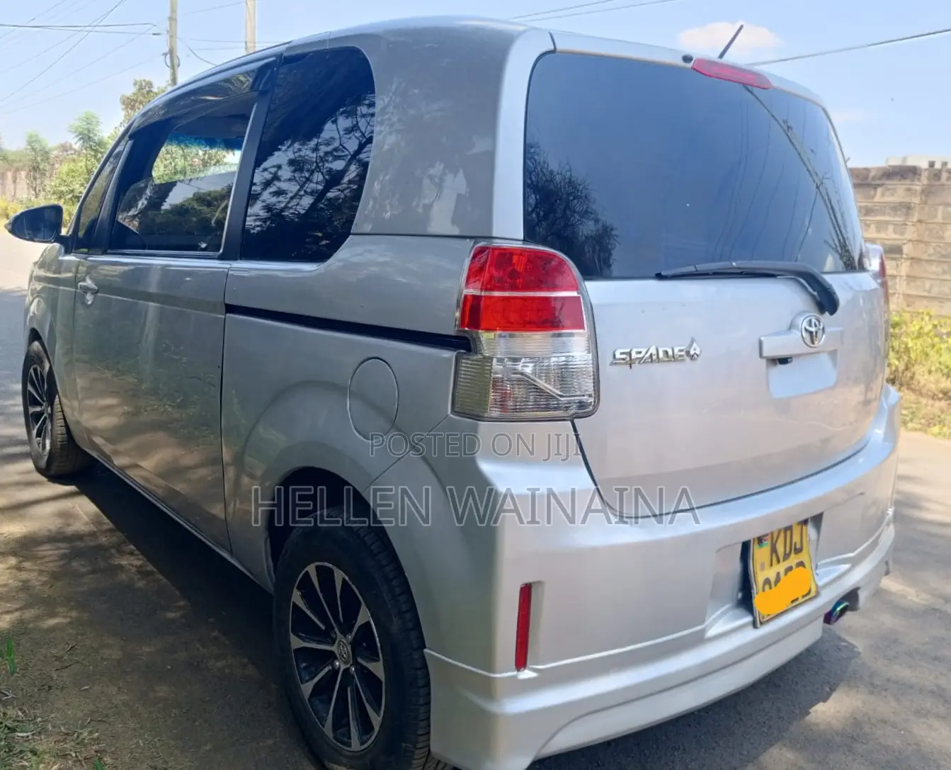 Toyota Spade 2015 Silver