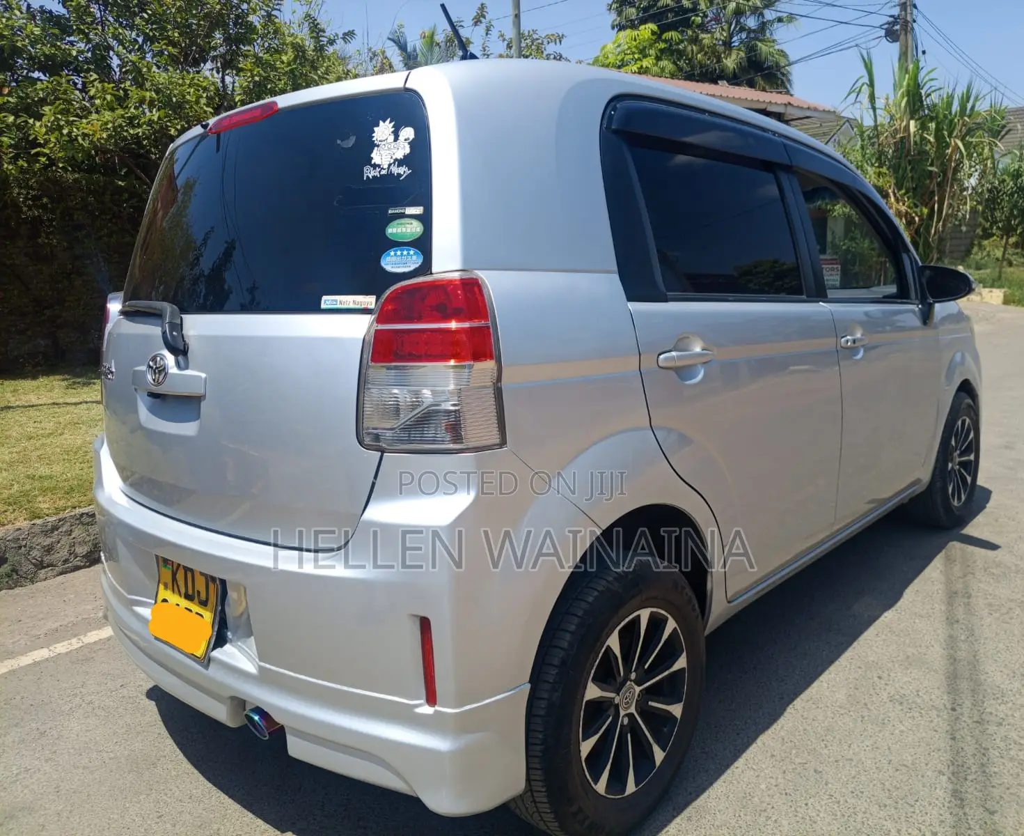 Toyota Spade 2015 Silver
