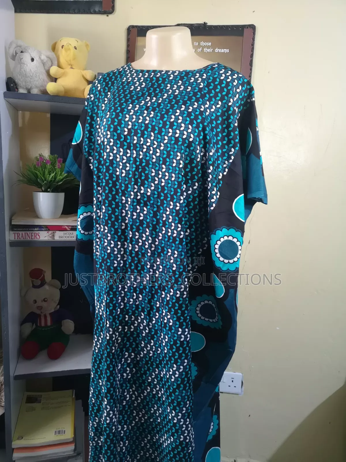 Ladies Outfit Free Deras