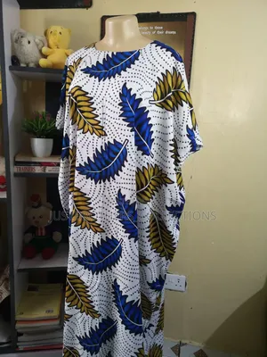 Ladies Outfit Free Deras
