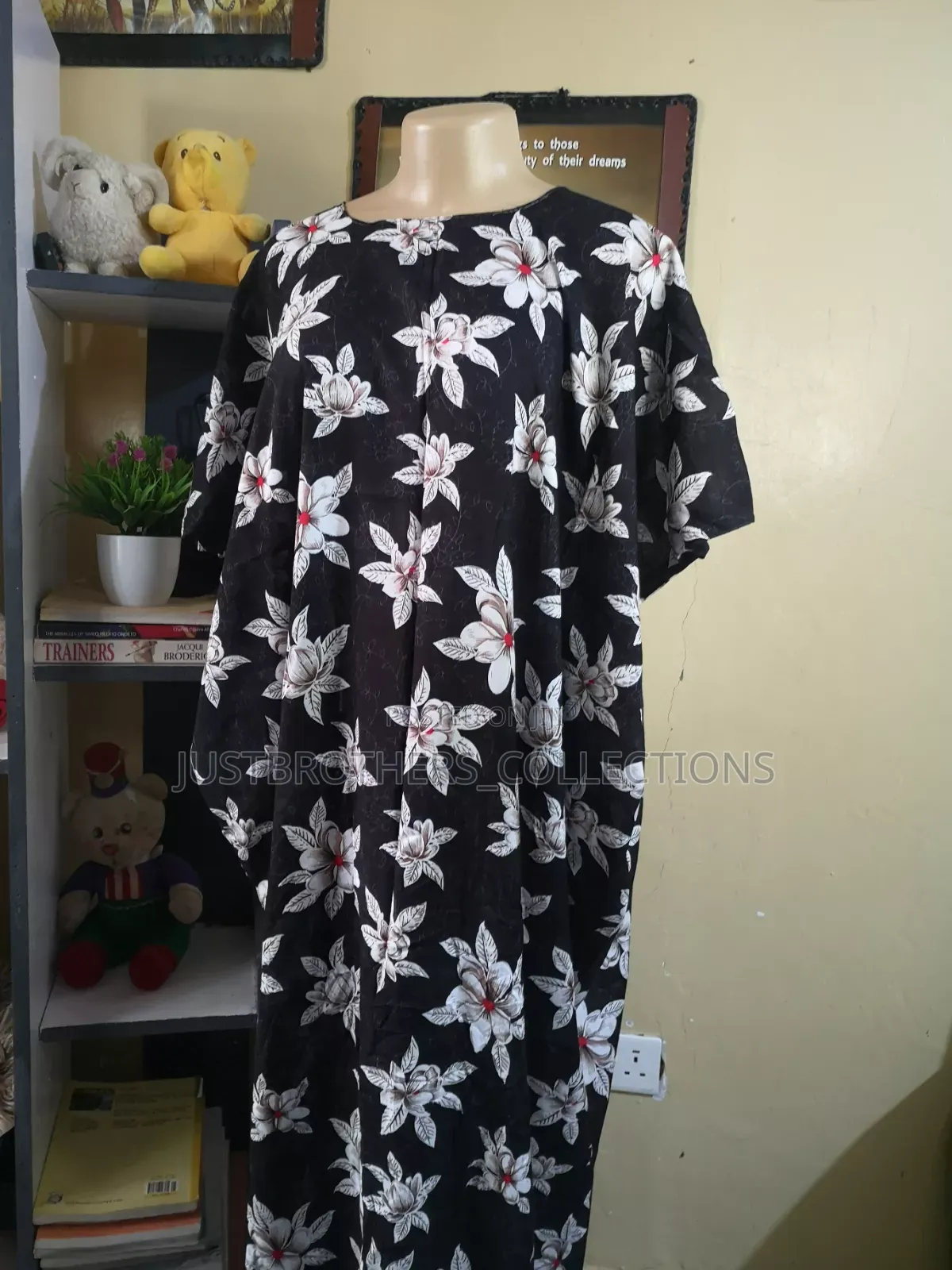 Ladies Outfit Free Deras