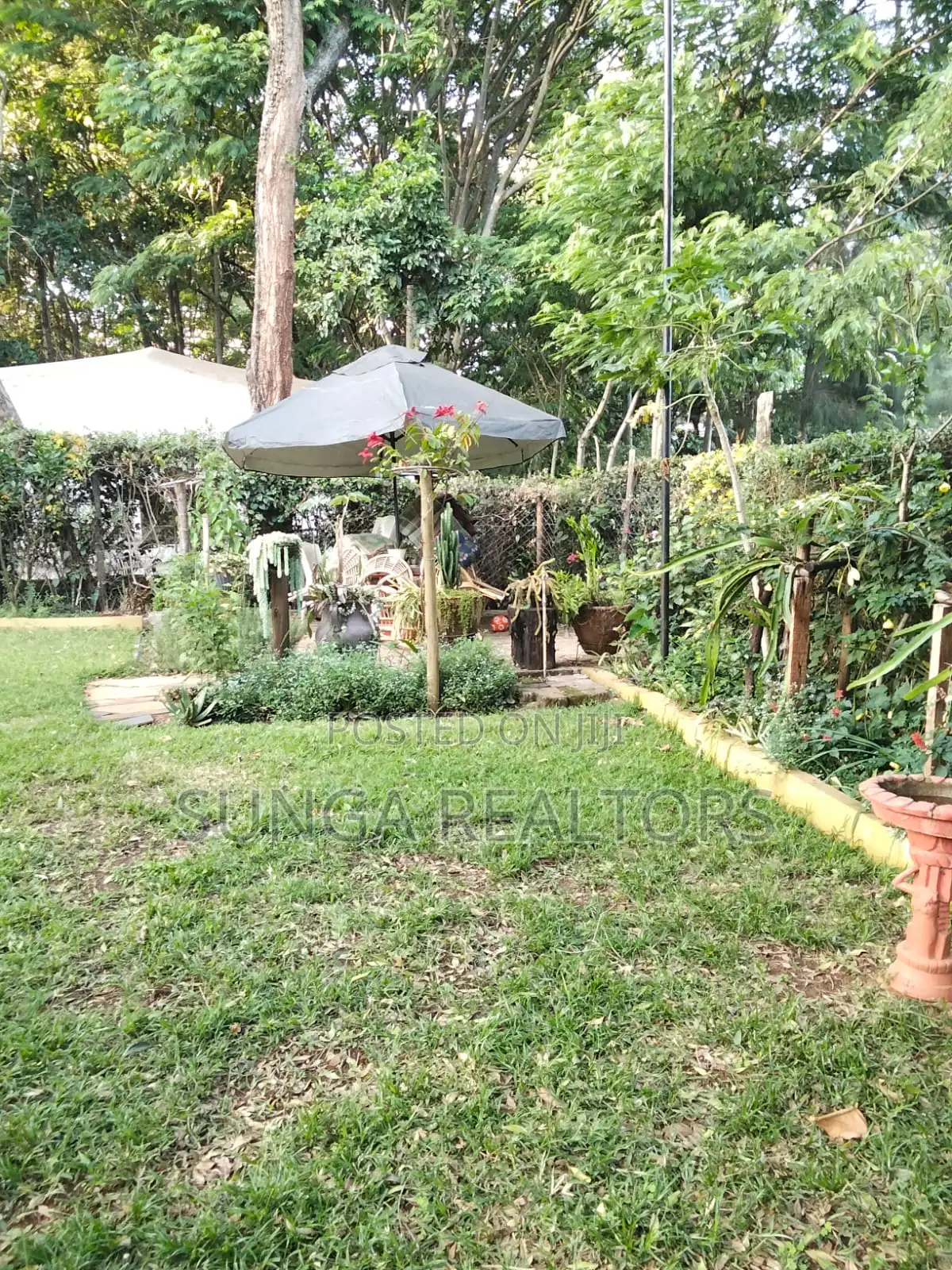 Furnished 2bdrm Bungalow in Ridgeways for rent
