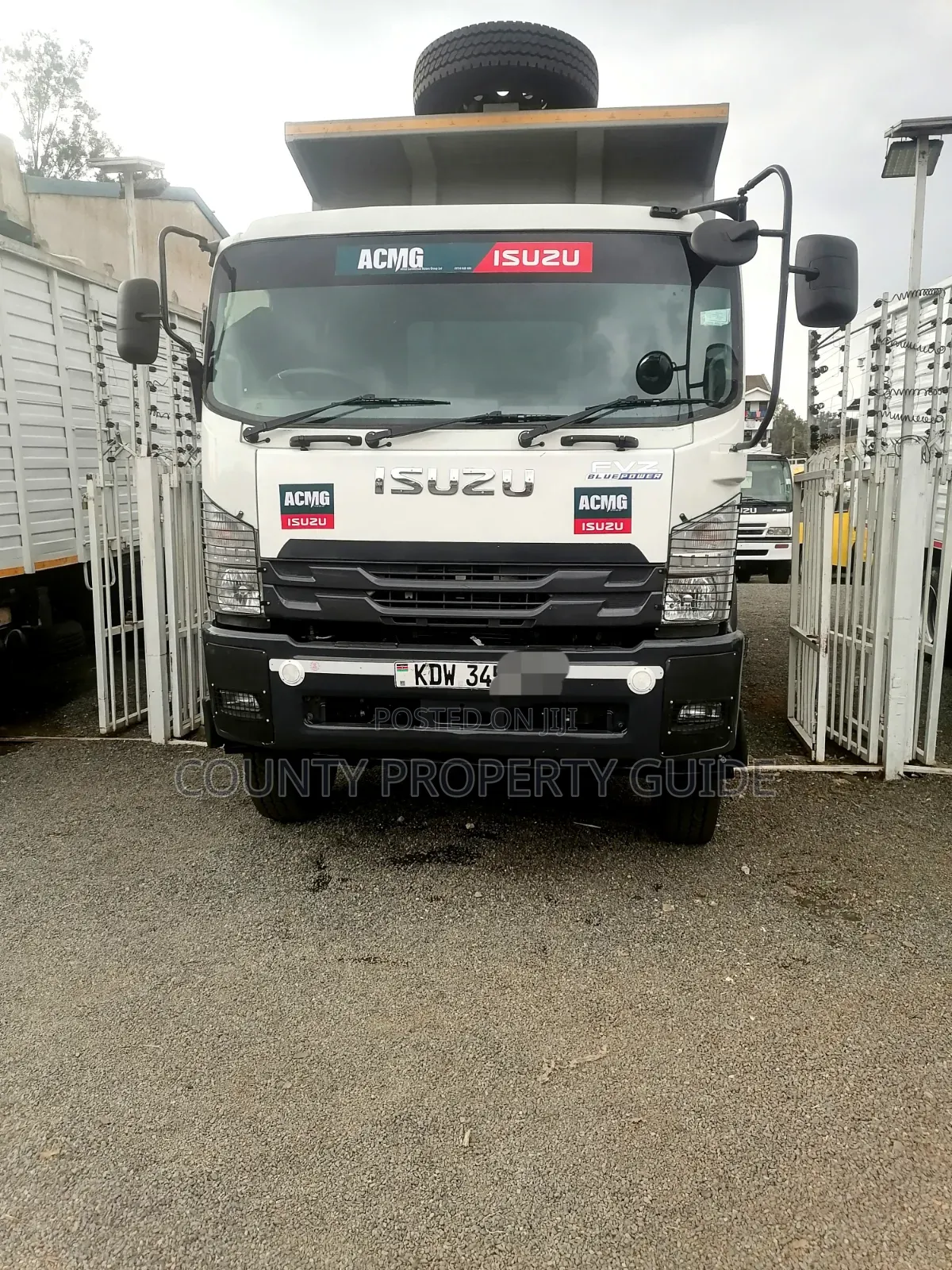 Isuzu KDW FVZ Tipper as Good as New. Safi Kama Pamba at Only KSHS 9.7m