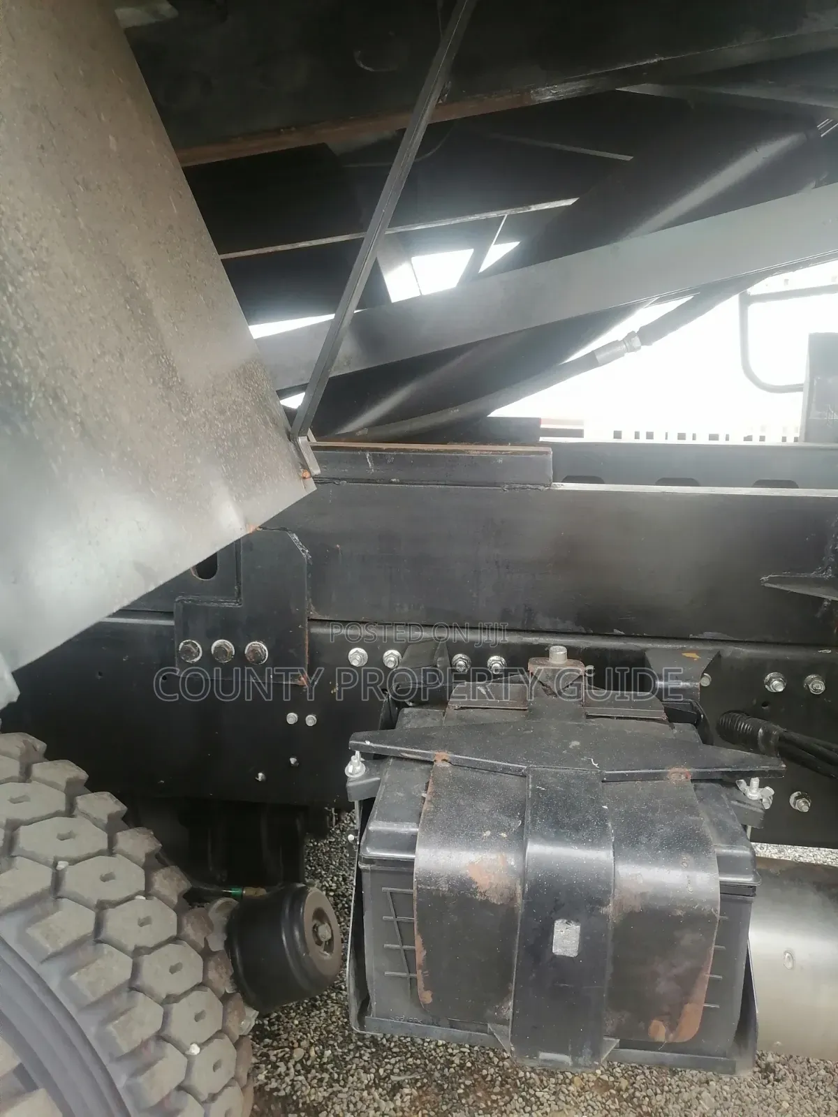 Isuzu KDW FVZ Tipper as Good as New. Safi Kama Pamba at Only KSHS 9.7m