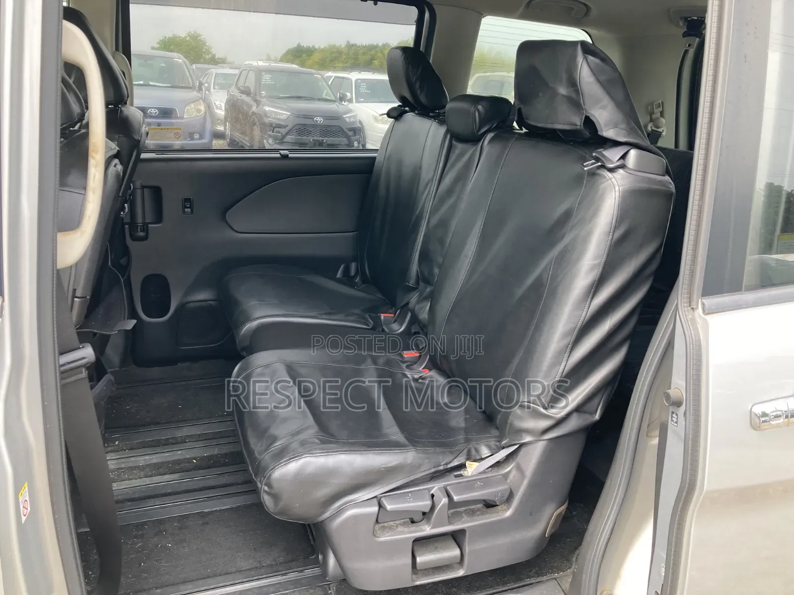 Nissan Serena 2019 Silver