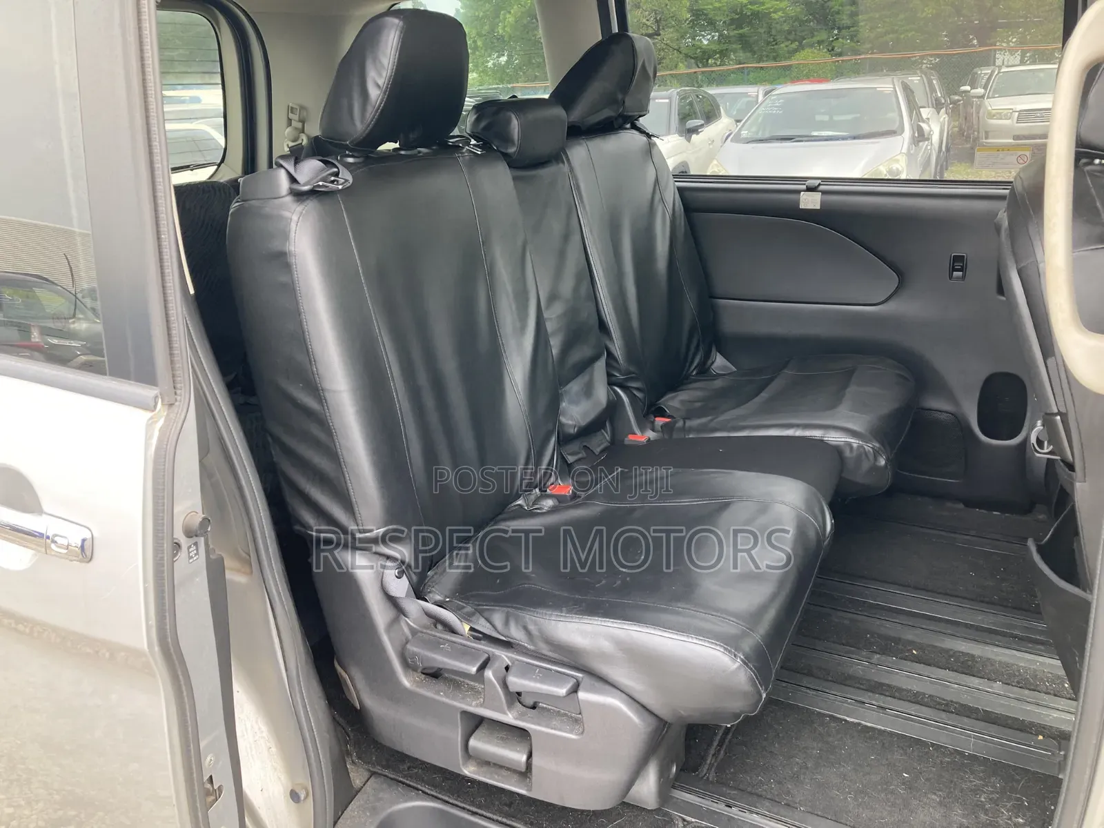 Nissan Serena 2019 Silver
