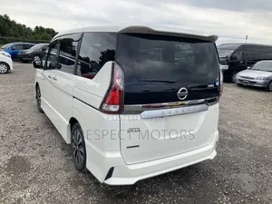 Nissan Serena 2018 White