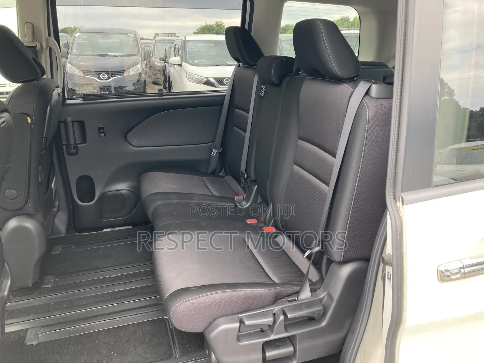 Nissan Serena 2018 White
