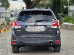 Subaru Forester 2018 Gray