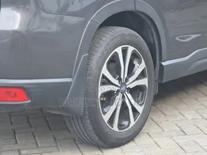 Subaru Forester 2018 Gray
