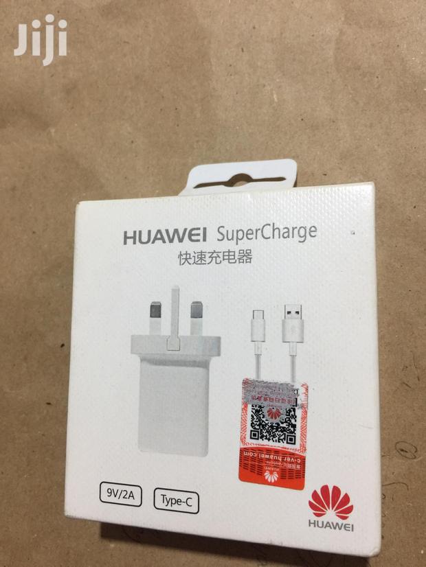 Huawei Type C Charger - main view