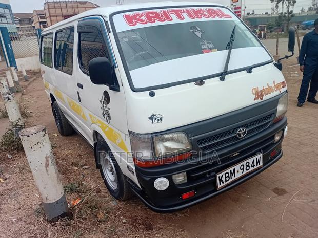 Toyota HiAce 2003 White