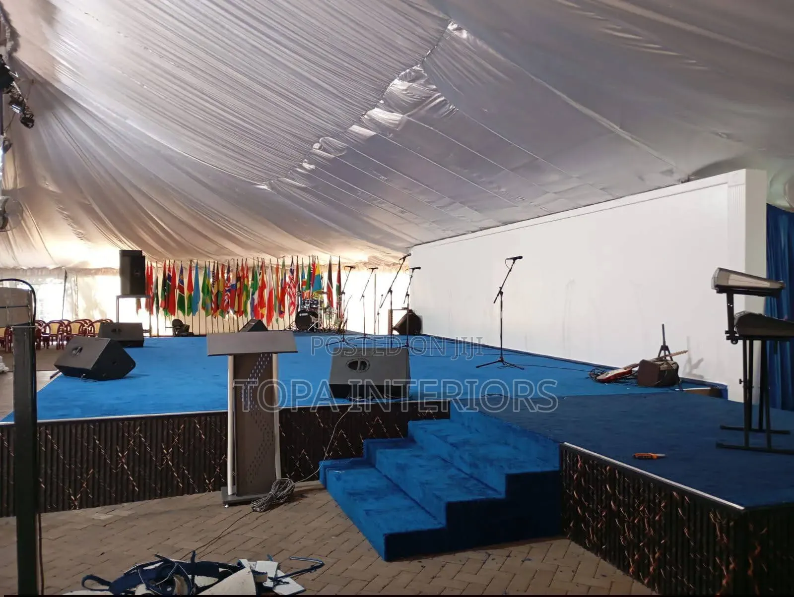 8mm Thick Fluffy Stage Wall to Wall Carpets Supply and Fitting