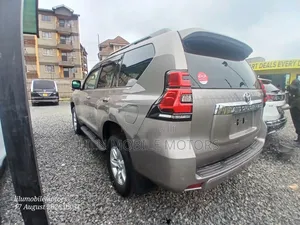 Toyota Land Cruiser Prado 2.8 2019 Brown
