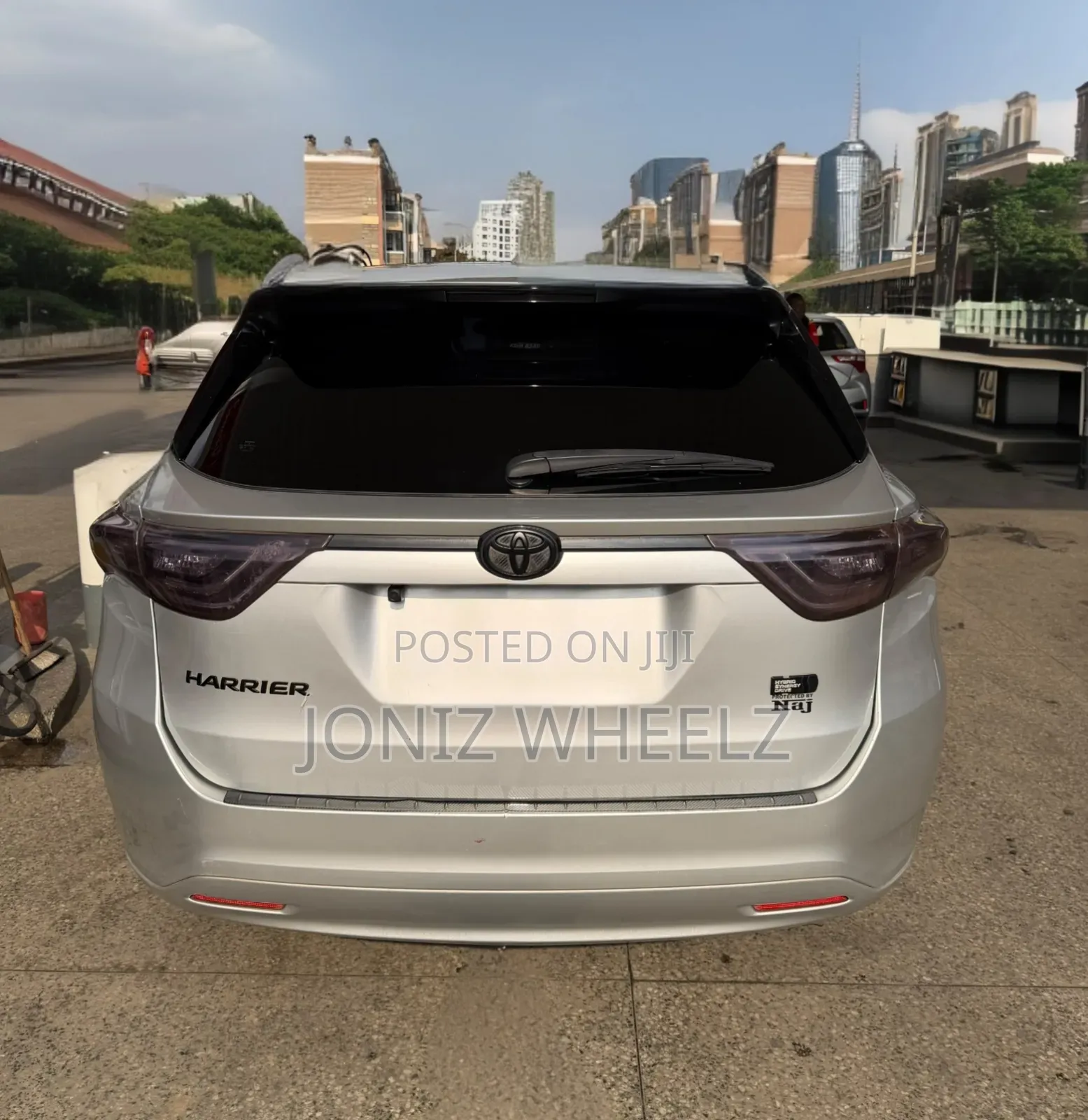 Toyota Harrier 2.5 Hybrid 4WD 2016 Silver