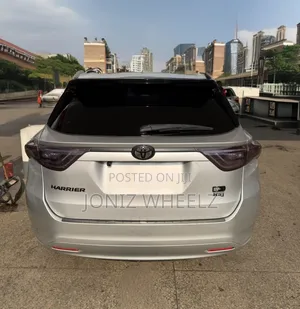 Toyota Harrier 2.5 Hybrid 4WD 2016 Silver