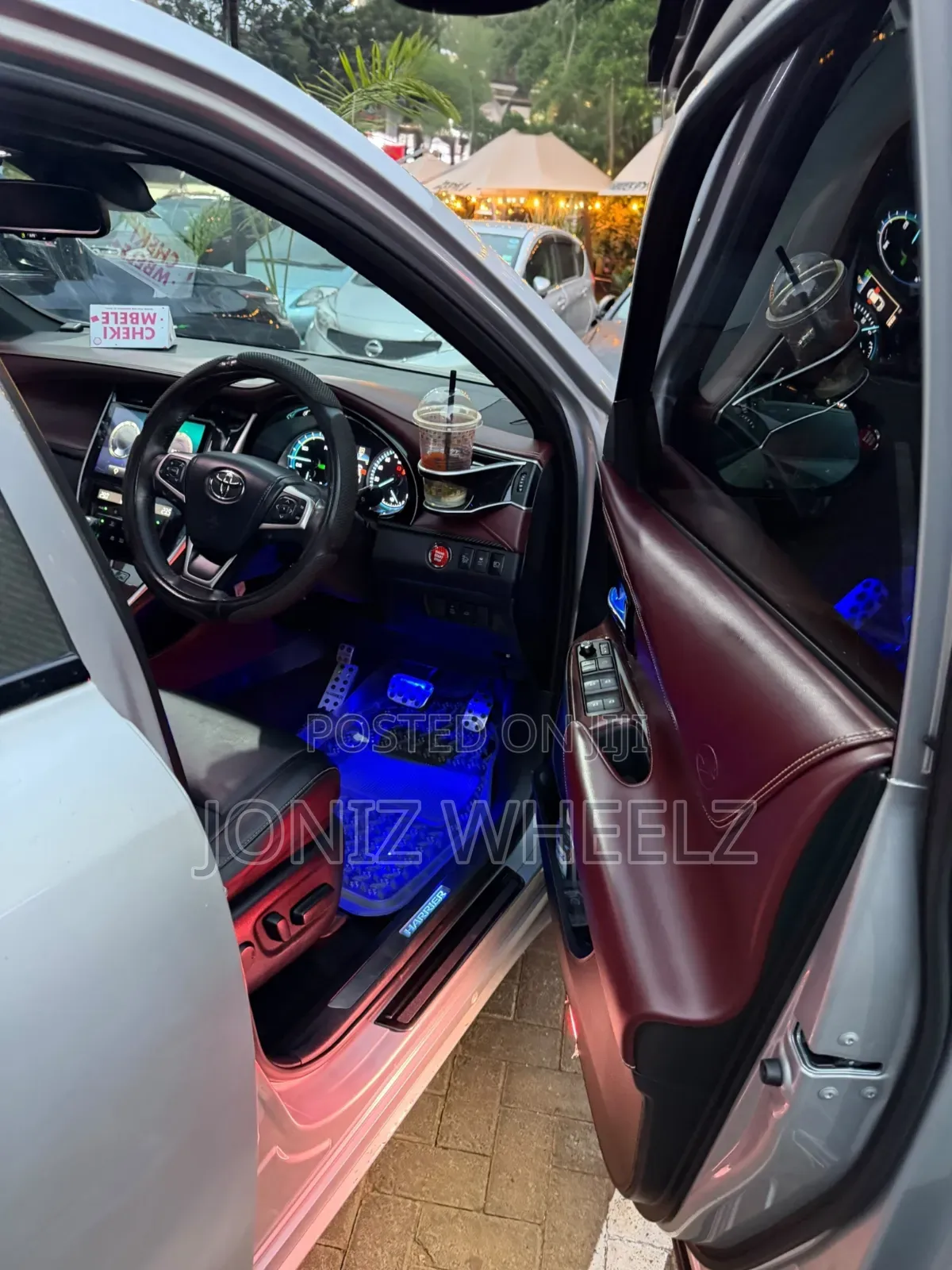 Toyota Harrier 2.5 Hybrid 4WD 2016 Silver