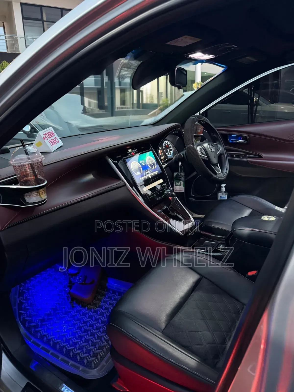 Toyota Harrier 2.5 Hybrid 4WD 2016 Silver