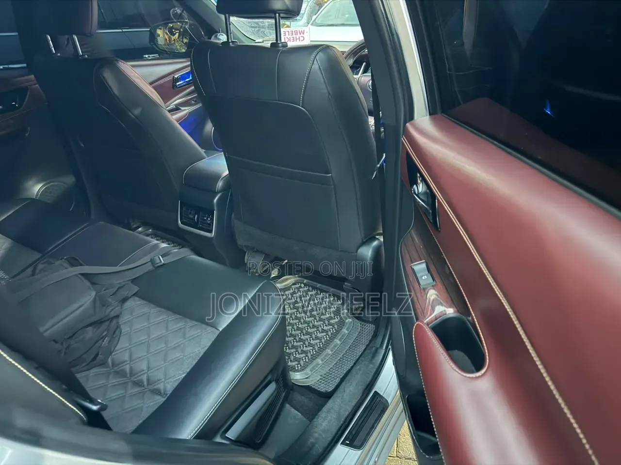 Toyota Harrier 2.5 Hybrid 4WD 2016 Silver